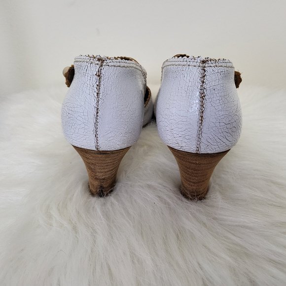 Espace white distressed mary jane heels size 7.5 - Picture 4 of 8